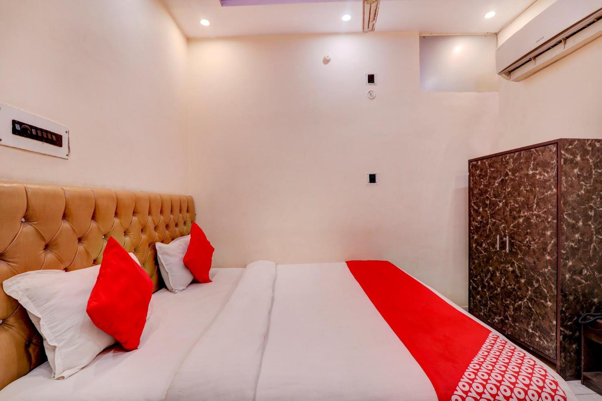 Hotel O Moon Palace Near Sahara Ganj Mall 러크나우 외부 사진